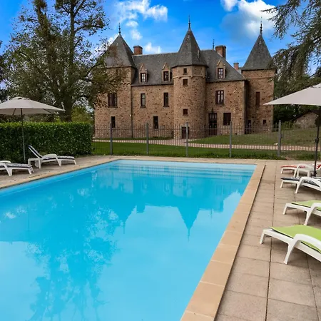 Chateau De Bussolles *